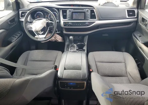 2017 Toyota Highlander Le z USA, uszkodzony, nr VIN 5TDBZRFHXHS419594